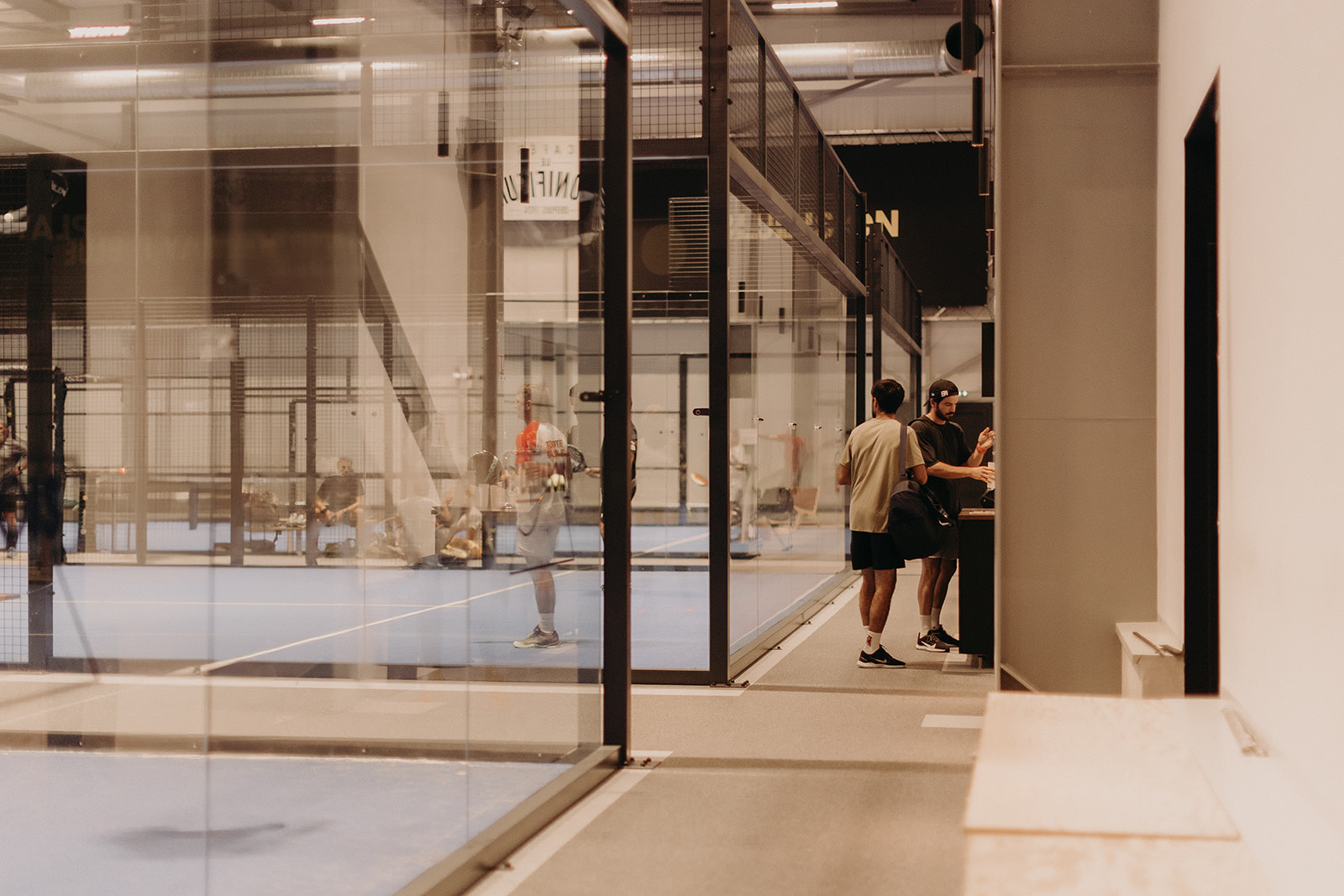 BLUE PADEL CLUB & FOOD